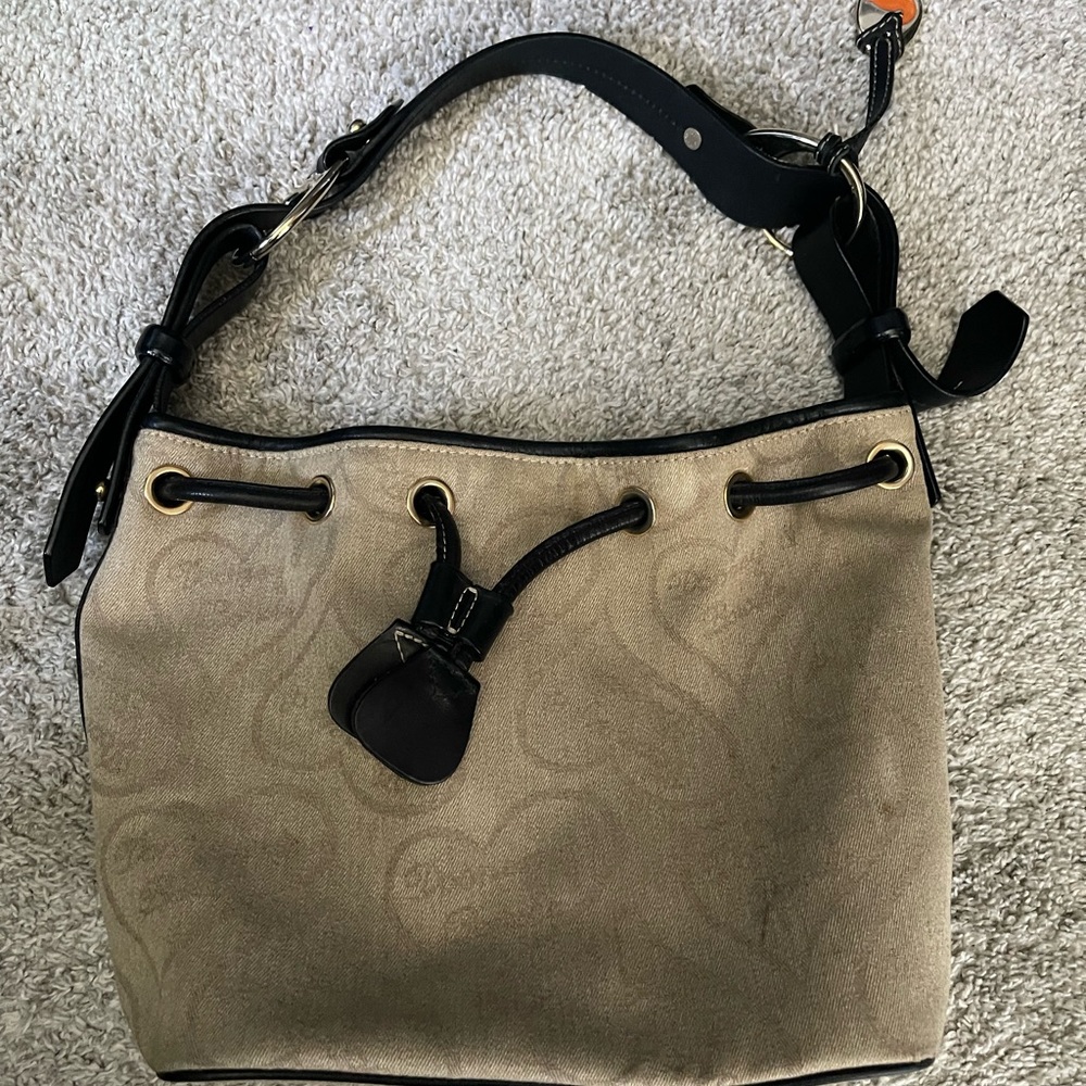 Dooney & Bourke medium hearts shoulder bag